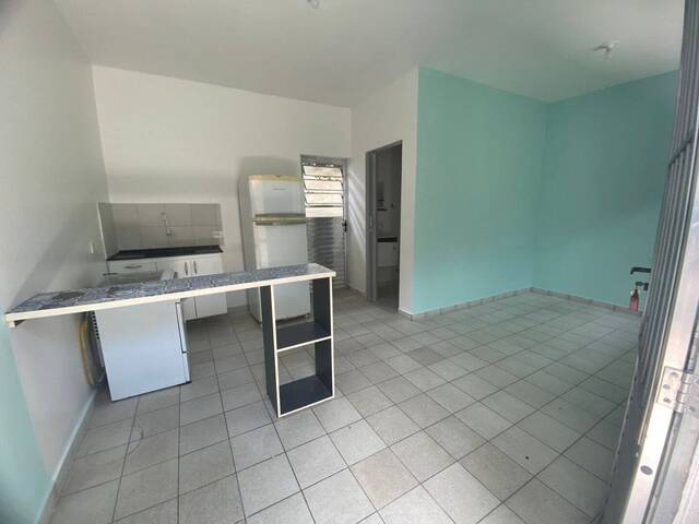 Kitnet para Venda em Caraguatatuba - 5