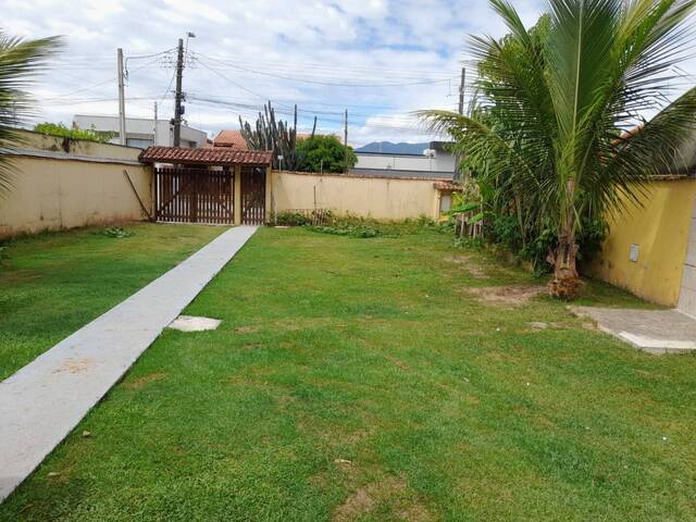 Casa para Venda em Caraguatatuba - 2