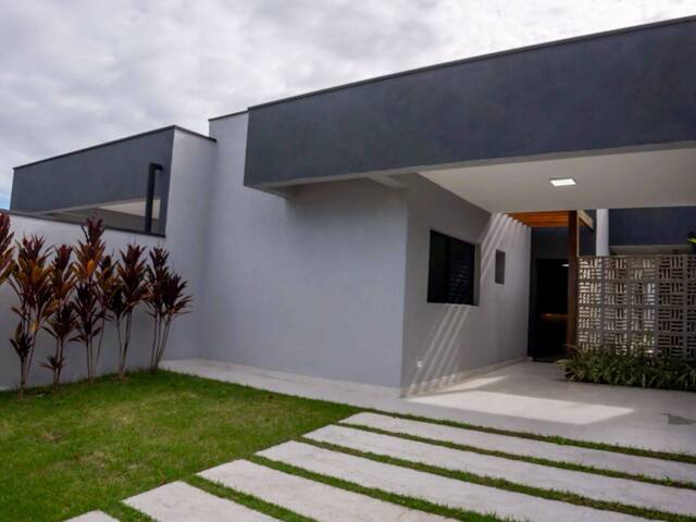 #CA0036 - Casa para Venda em Caraguatatuba - SP