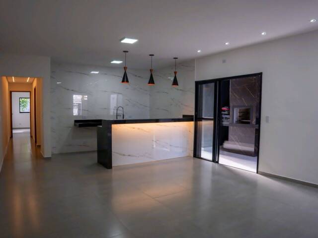 Casa para Venda em Caraguatatuba - 4