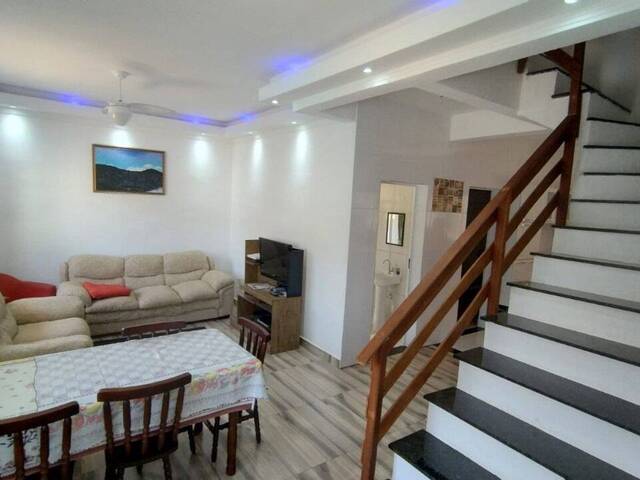 Sobrado para Venda em Caraguatatuba - 5