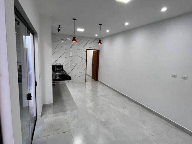 Casa para Venda em Caraguatatuba - 4