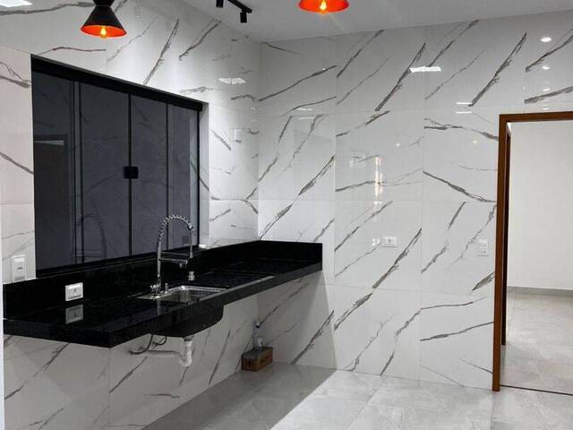 Casa para Venda em Caraguatatuba - 5