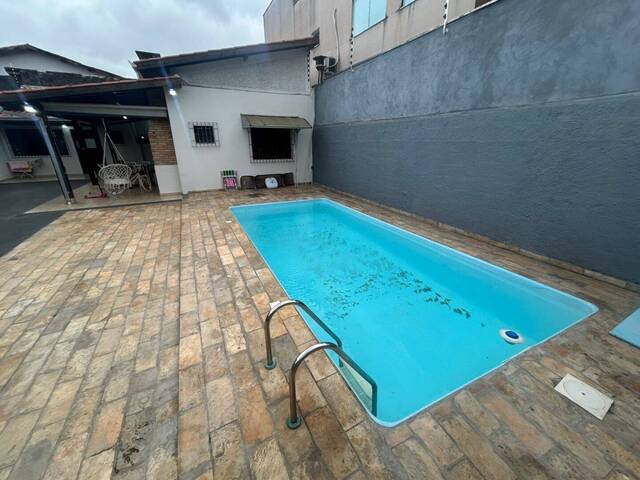 #CA0057 - Casa para Venda em Caraguatatuba - SP