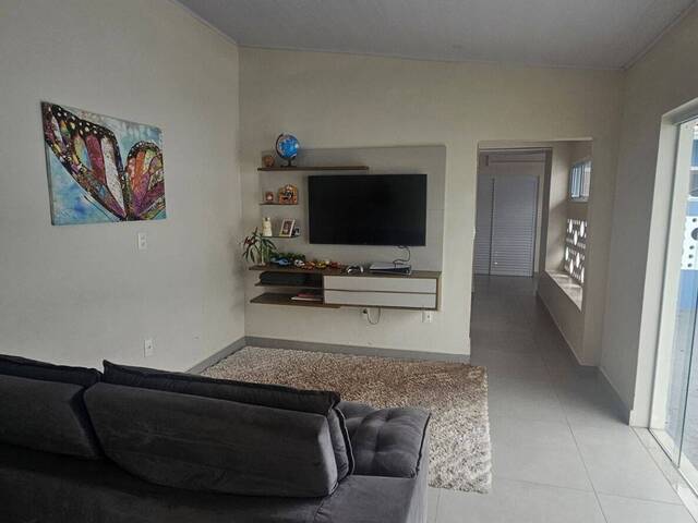 Casa para Venda em Caraguatatuba - 5