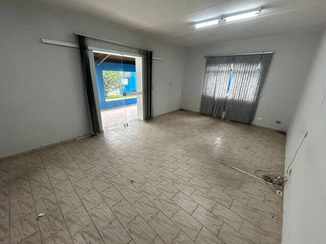 Ponto Comercial para Locação em Caraguatatuba - 5
