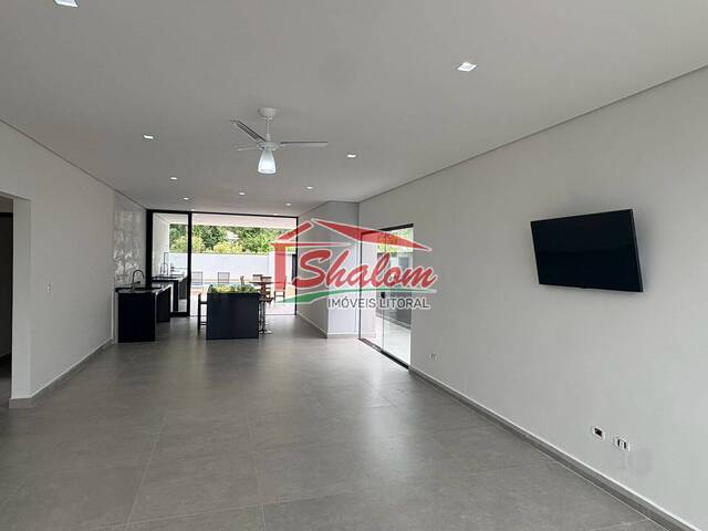 Casa para Venda em Caraguatatuba - 2