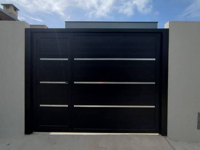 Casa para Venda em Caraguatatuba - 2