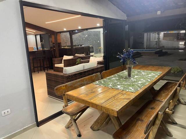 Casa para Venda em Caraguatatuba - 5