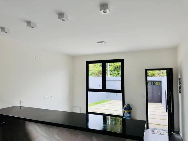 Casa para Venda em Caraguatatuba - 4