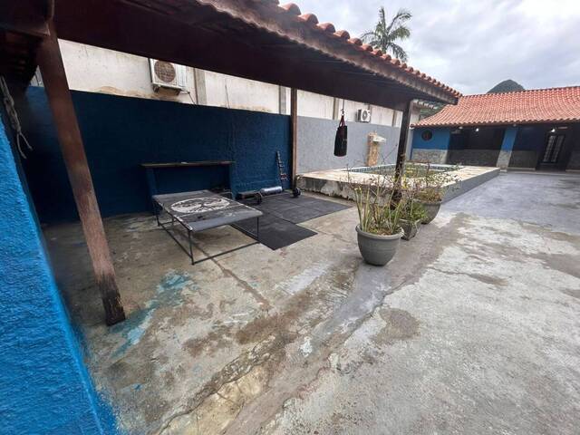 #CA0033 - Casa para Venda em Caraguatatuba - SP
