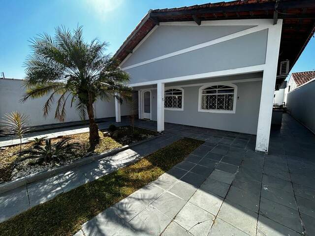 #CA0082 - Casa para Venda em Caraguatatuba - SP