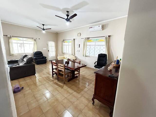 Casa para Venda em Caraguatatuba - 4