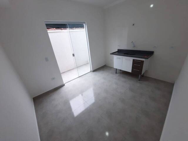 Sobrado para Locação em Caraguatatuba - 4