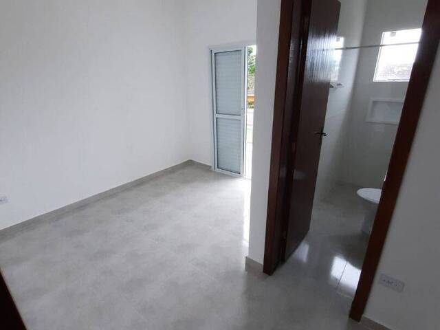 Sobrado para Locação em Caraguatatuba - 5