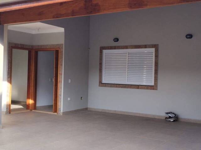 #CA0085 - Casa para Venda em Caraguatatuba - SP