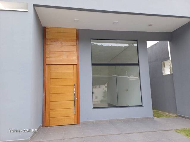 Casa para Venda em Caraguatatuba - 3