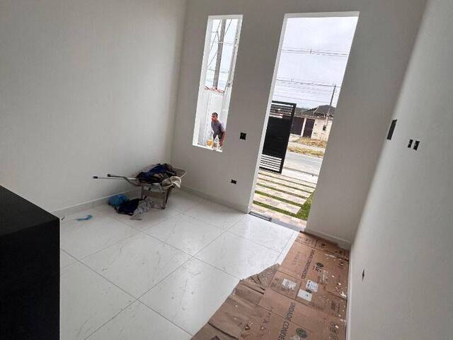 #CA0046 - Casa para Venda em Caraguatatuba - SP