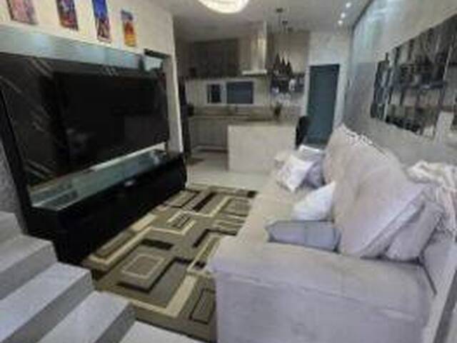 Casa para Venda em Caraguatatuba - 3