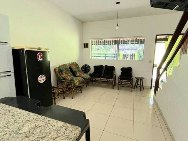 Sobrado para Venda em Caraguatatuba - 4