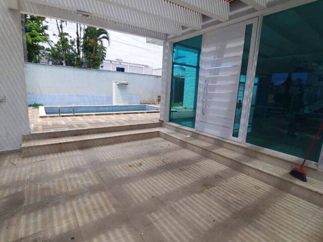 #SO0014 - Sobrado para Venda em Caraguatatuba - SP