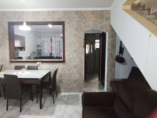 Sobrado para Venda em Caraguatatuba - 5