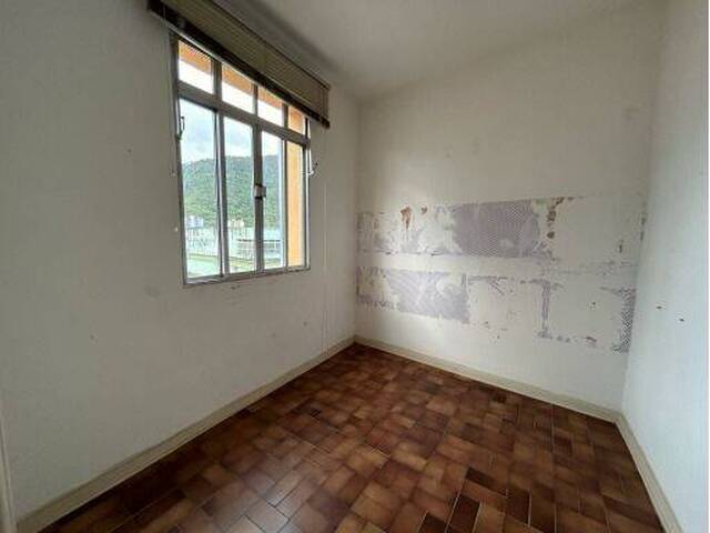 Apartamento para Venda em Caraguatatuba - 5