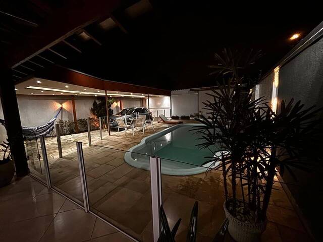 #CA0027 - Casa para Venda em Caraguatatuba - SP