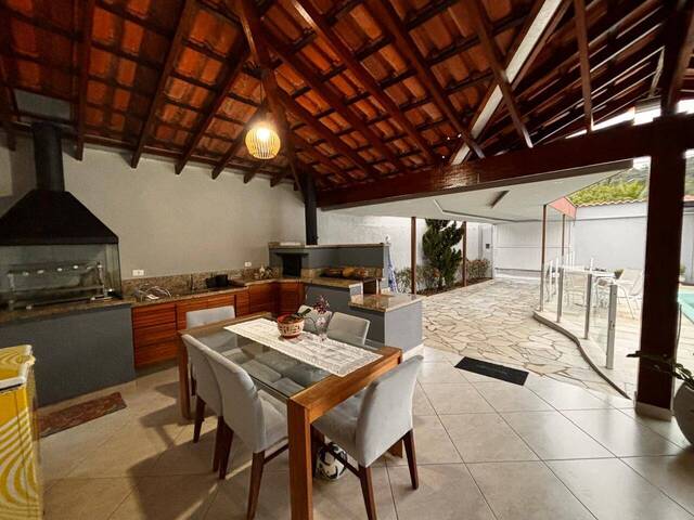 Casa para Venda em Caraguatatuba - 4