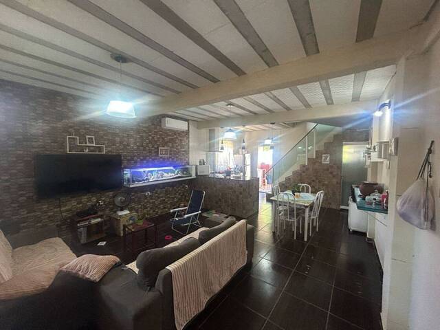 #SO0017 - Sobrado para Venda em Caraguatatuba - SP