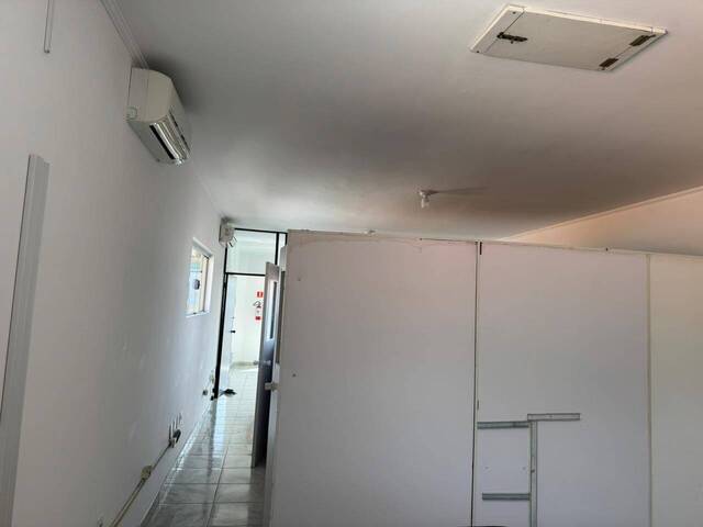 Prédio comercial para Locação em Caraguatatuba - 4