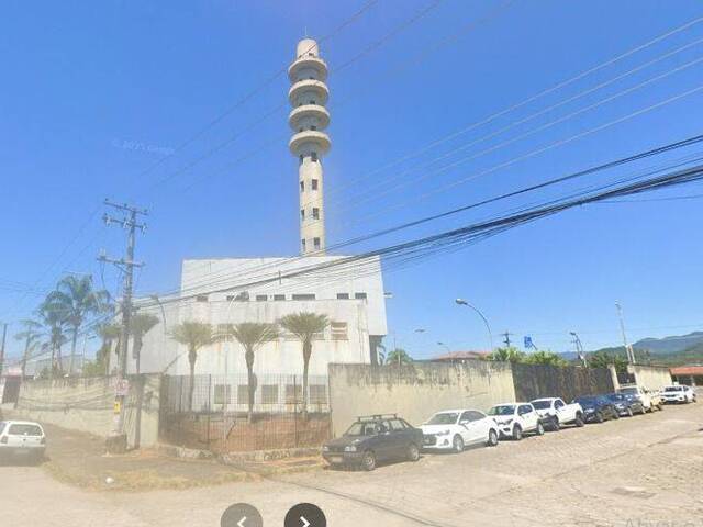 Prédio comercial para Locação em Caraguatatuba - 4